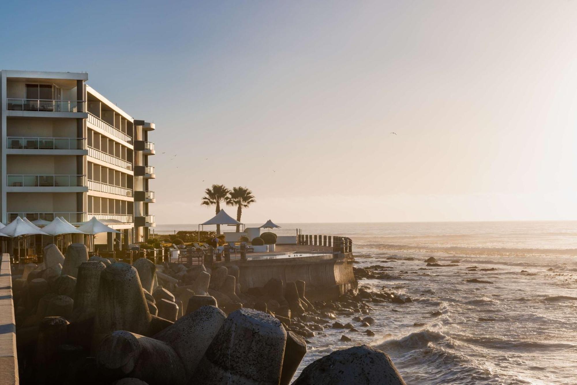 Radisson Blu Hotel Waterfront, Кейптаун Экстерьер фото